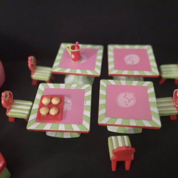 Strawberry Shortcake Toys w/ Berry Sweet Roadster Car & Various Accessories - Picture 8 of 8
